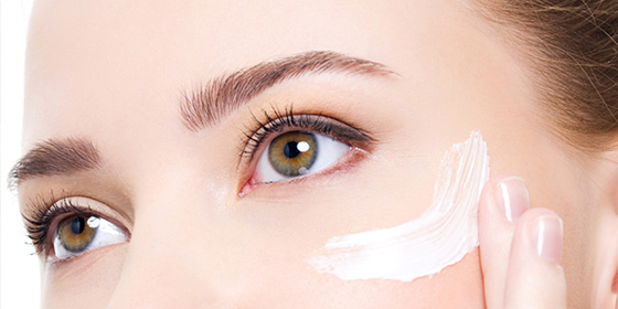 Eye contour treatment at EXHALE SPA Toronto